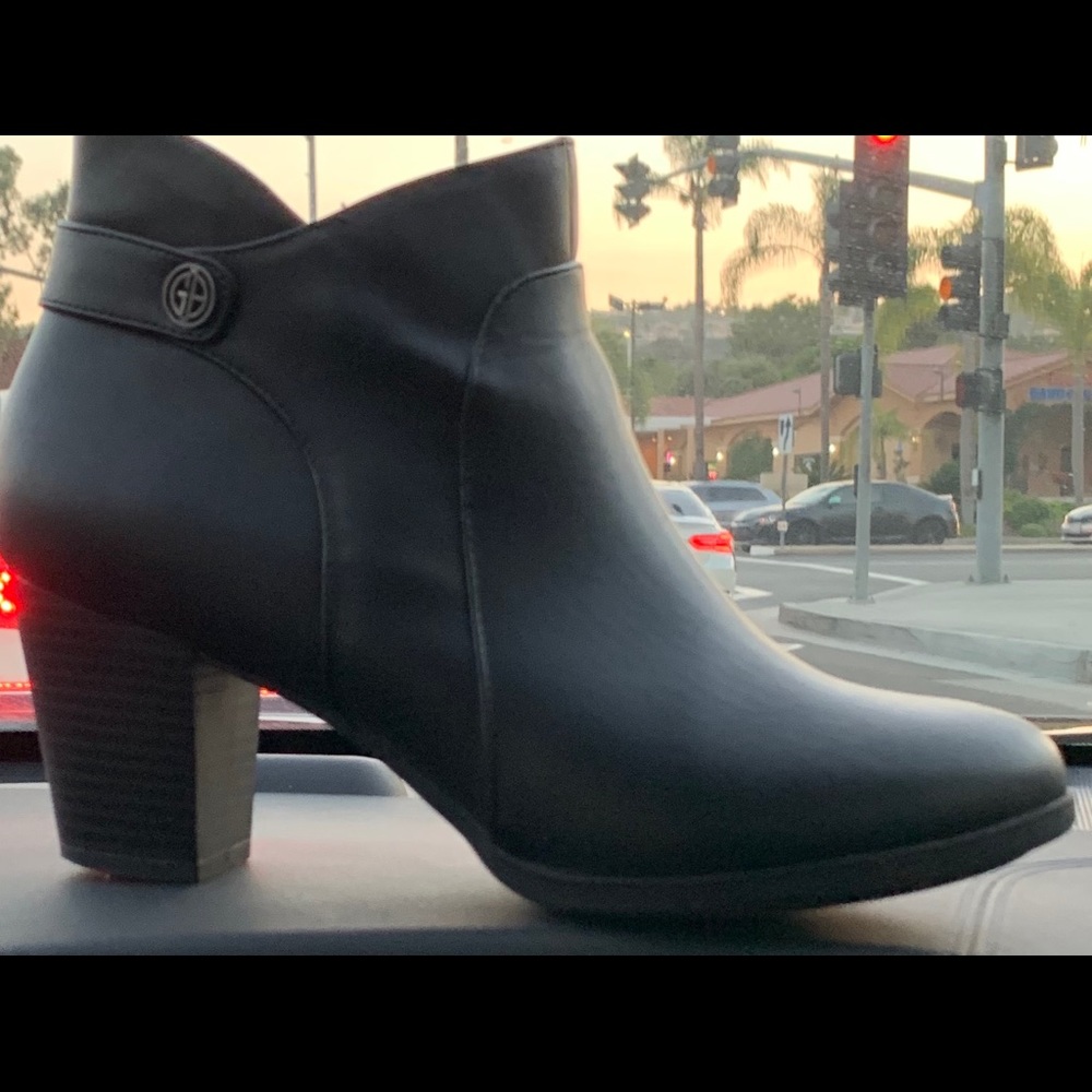 gianni bini cheetah booties